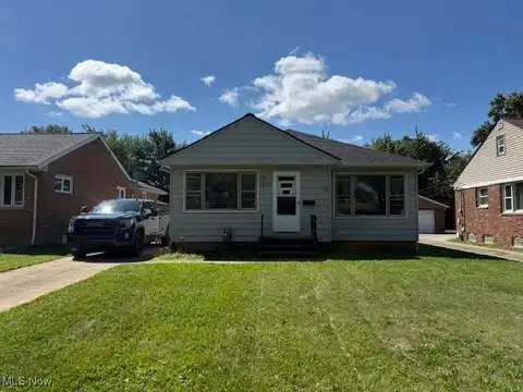 10761 Barrington Boulevard, Parma Heights, OH 44130