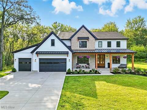 38852 Flanders Drive, Solon, OH 44139