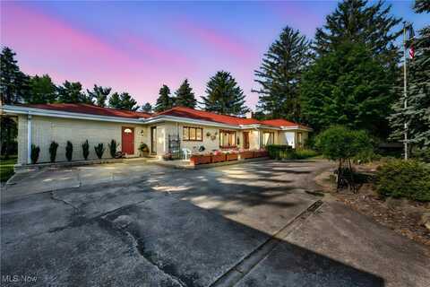 25915 Kennedy Ridge Road, North Olmsted, OH 44070