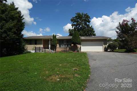 100 Birkshire Way, Fletcher, NC 28732