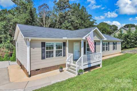 185 Bradshaw Circle, Candler, NC 28715