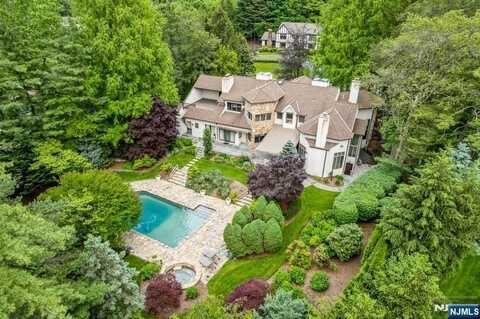 80 Adams Drive, Cresskill, NJ 07626