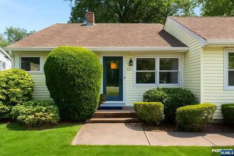 14-21 Elmwood Place, Fair Lawn, NJ 07410