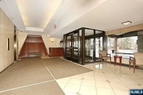 3 Horizon 608, Fort Lee, NJ 07024