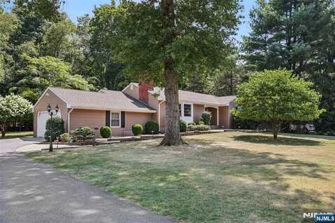 398 S Central Avenue, Ramsey, NJ 07446