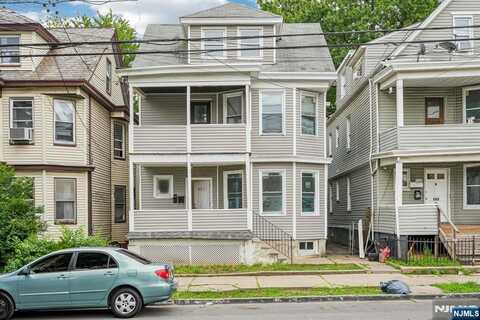 467 E 18th Street, Paterson, NJ 07514
