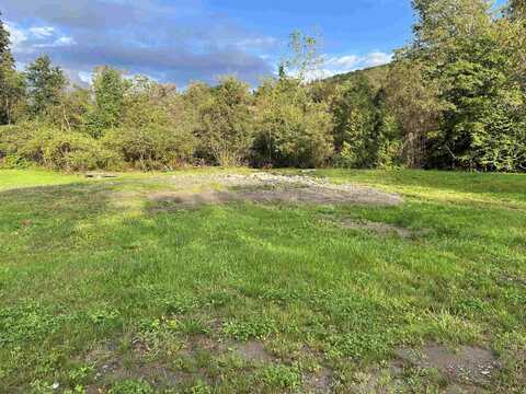 77 School Street, Marshfield, VT 05658