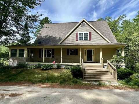139 Governor Wentworth Highway, Wolfeboro, NH 03894