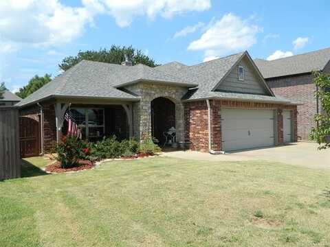 414 S Buffalo Avenue, Skiatook, OK 74070