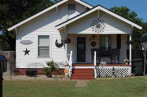 720 S Liberty Avenue, Okmulgee, OK 74447
