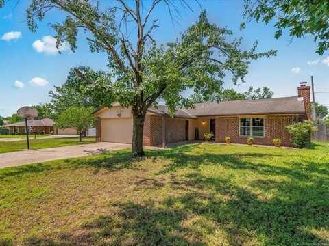 2169 Jefferson Road, Bartlesville, OK 74006