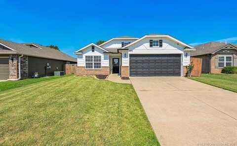 10712 N 152nd East Avenue, Owasso, OK 74055
