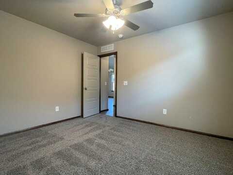3405 Piney River Road, Yukon, OK 73099
