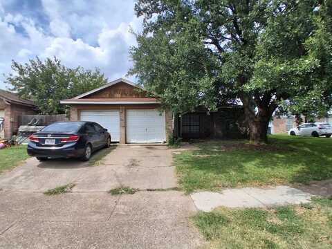 615 Red Coat Lane, Arlington, TX 76002