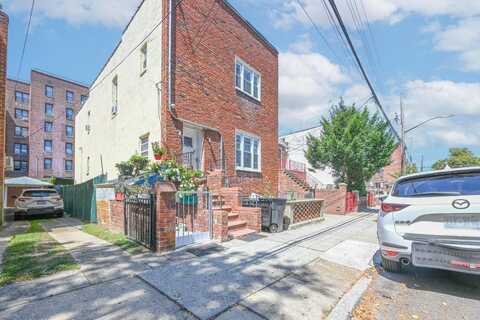 2518 W 1st St, Brooklyn, NY 11223