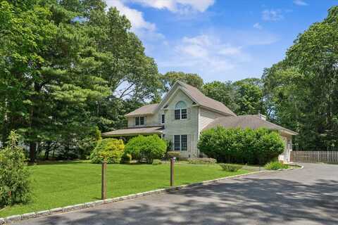 63 ROSELAND LN, East Patchogue, NY 11772