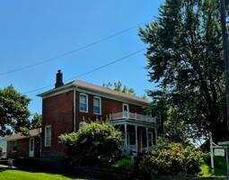 322 2nd St, Glasgow, MO 65254