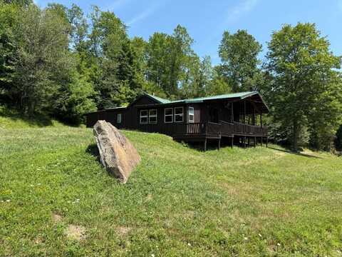 318 Thompson Ln, Titusville, PA 16354