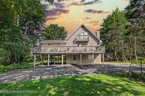 1201 Horizon Drive, Long Pond, PA 18334