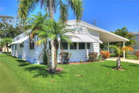 7674 Niantic Avenue unit: V3, Micco, FL 32976