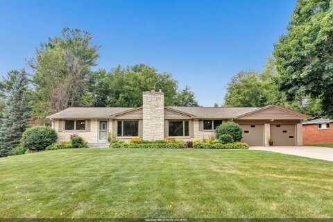 727 MT MARY Drive, GREEN BAY, WI 54311