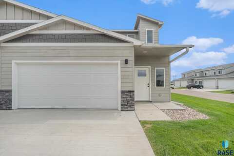 5701 E Avett Pl, Sioux Falls, SD 57108