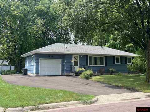 106 S Black Eagle Drive, Mankato, MN 56001