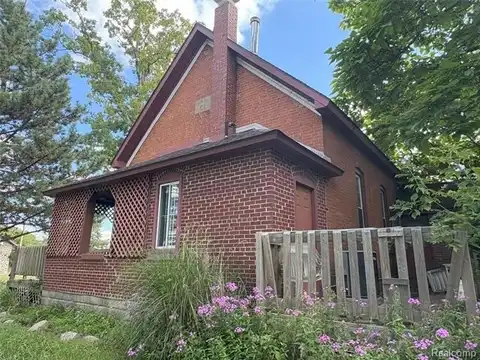 1187 Hadley Road, Lapeer, MI 48446