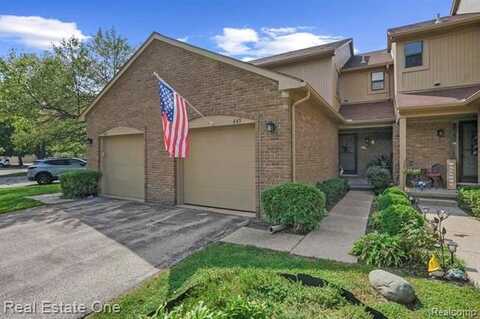 645 Tennyson Tennyson, Rochester Hills, MI 48307