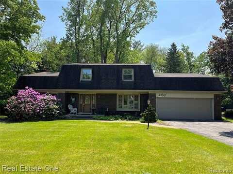 4255 Petrel Court, Highland, MI 48357