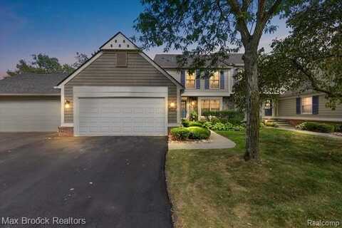 2531 Essex Lane, Bloomfield Hills, MI 48304
