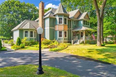 1020 Holland Avenue, Port Huron, MI 48060