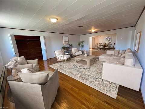 120A E Mellen Street, Hampton, VA 23663