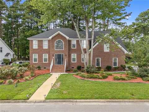 951 Forest Lakes Circle, Chesapeake, VA 23322