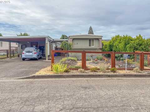 1113 NW PLATEAU DR, Roseburg, OR 97471