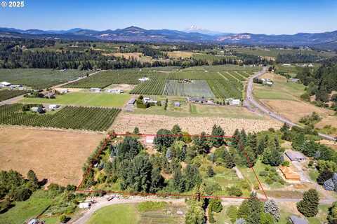 2946 WEBB DR, Hood River, OR 97031