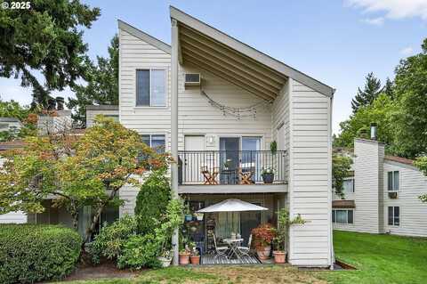10295 SW Trapper TER, Beaverton, OR 97008