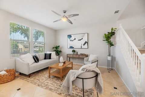 211 Calle Del Sol, Vista, CA 92083