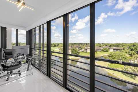 7582 Regency Lake Drive, Boca Raton, FL 33433