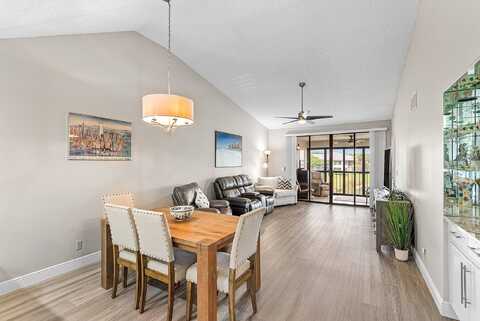 7320 Clunie Place, Delray Beach, FL 33446
