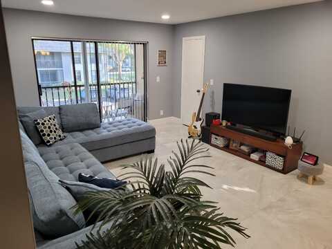 9780 Pineapple Tree Drive, Boynton Beach, FL 33436