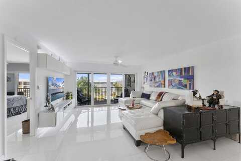 1523 E Hillsboro Boulevard, Deerfield Beach, FL 33441