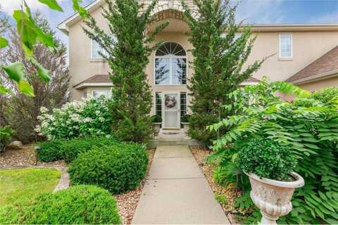 17949 Strawberry Court, Eden Prairie, MN 55347