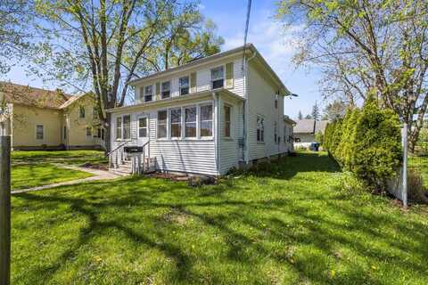 14 1/2 Prescott Street, Elkhorn, WI 53121