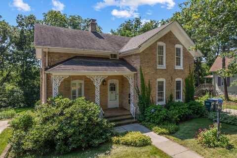 513 2nd Avenue, Baraboo, WI 53913