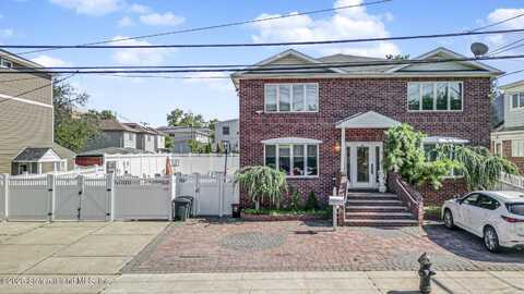 124 Virginia Avenue, Staten Island, NY 10305