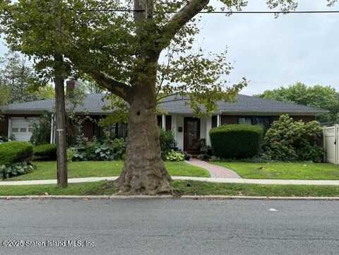 4 Brentwood Avenue, Staten Island, NY 10301