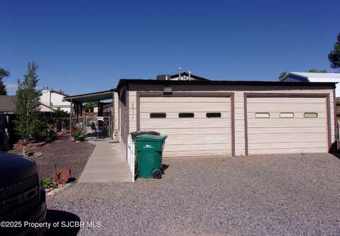 2211 N HUNTZINGER Avenue, Farmington, NM 87401