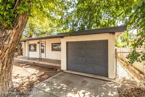 2406 MABEL Drive, Farmington, NM 87402