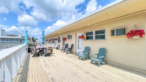 9507 Pacific Ave, Margate City, NJ 08402